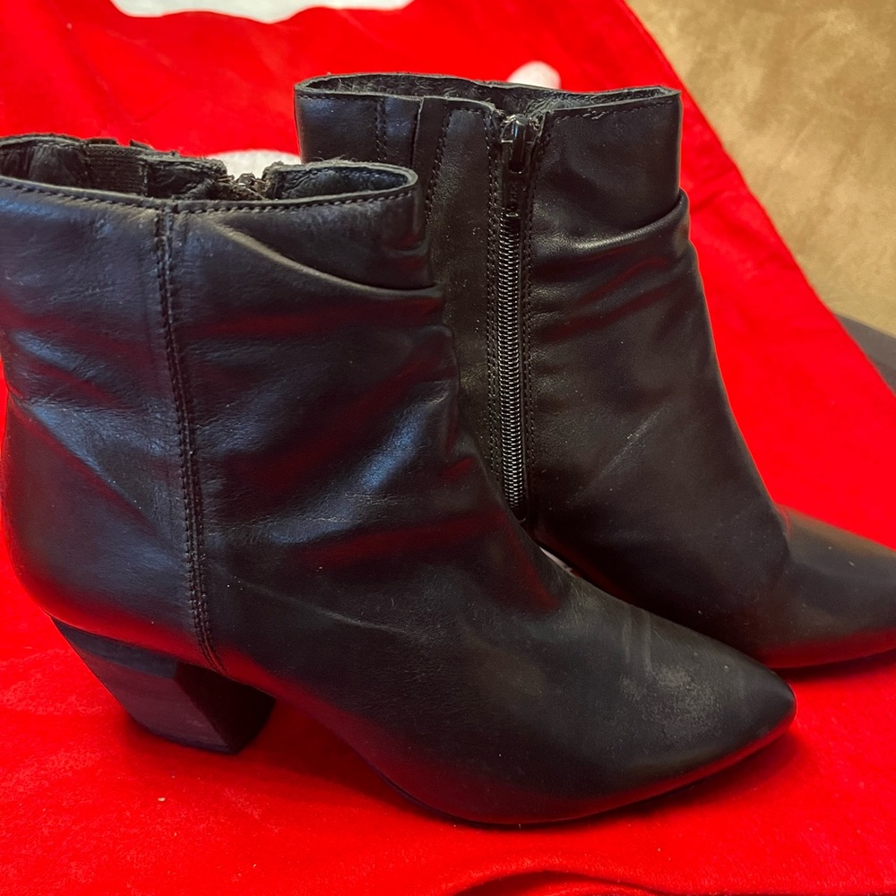 NEW! Miz Mooz black leather boots!